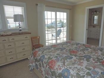 Welcome  4 Bedroom Home by RedAwning