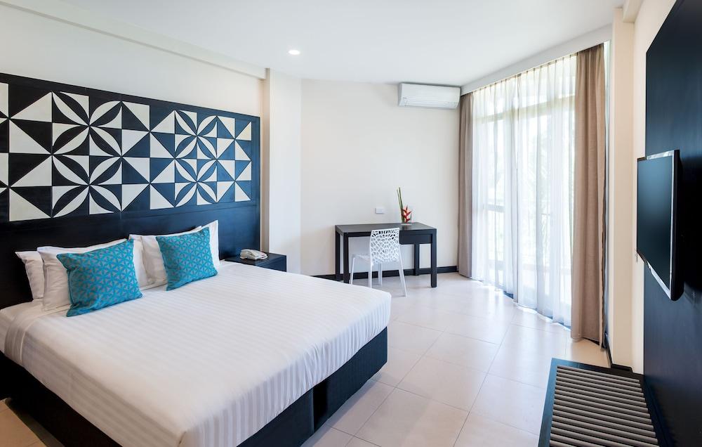 Tanoa International Dateline Hotel