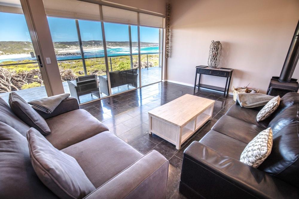 Hanson Bay Wildlife Sanctuary and Cabins