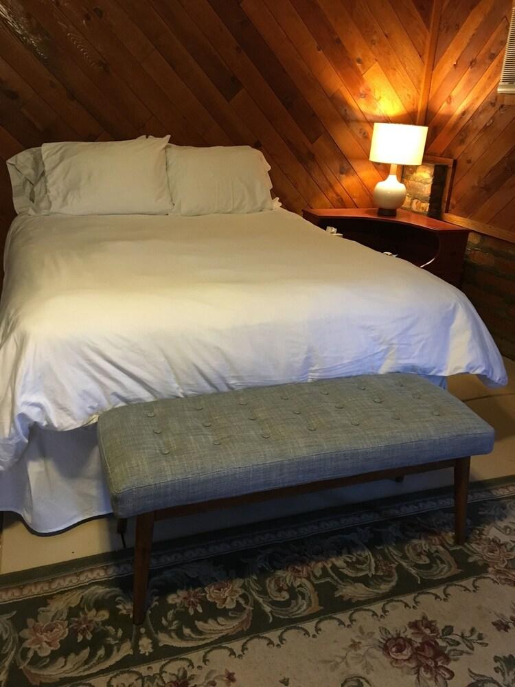 NextDoor at Dos Cabezas