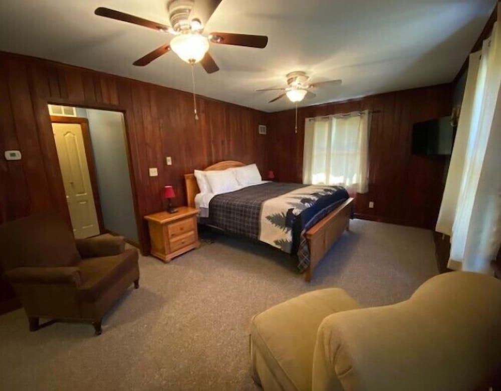 Foggy Mountain Lodge