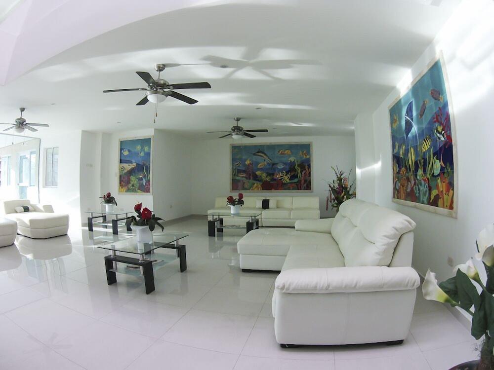 Hotel Aquarella Del Mar