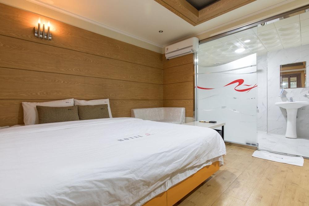 No.25 Hotel Seomyeon Station