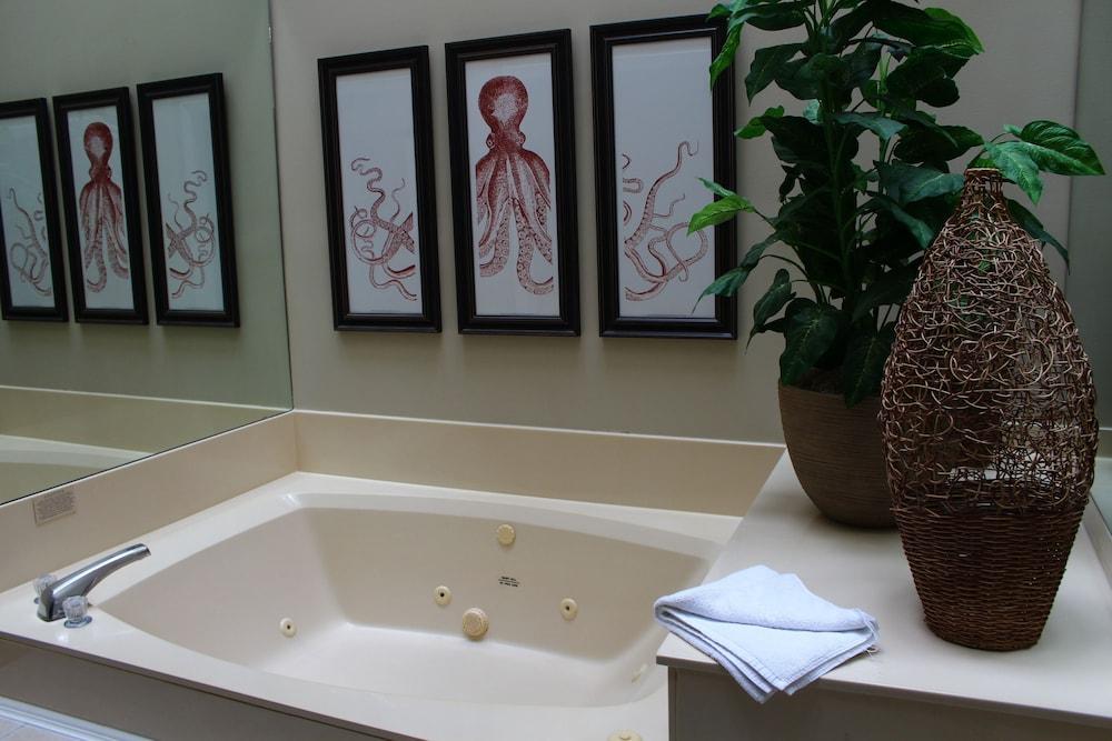 Windjammer Villas II