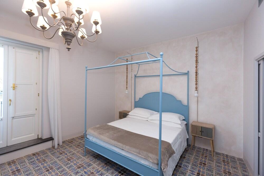 Palazzo Conti Camere & Suite