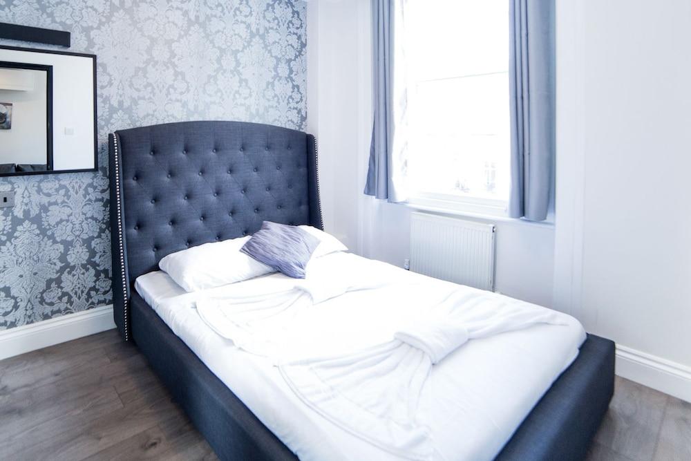 Imperial Court Suites