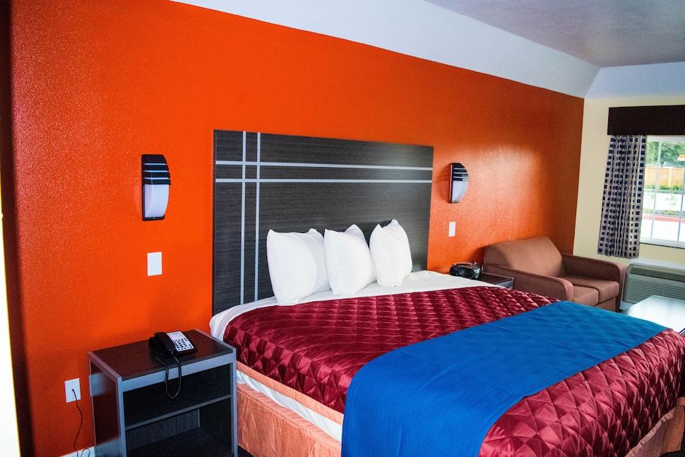 Motel 6 Houston, TX – Willowbrook Mall