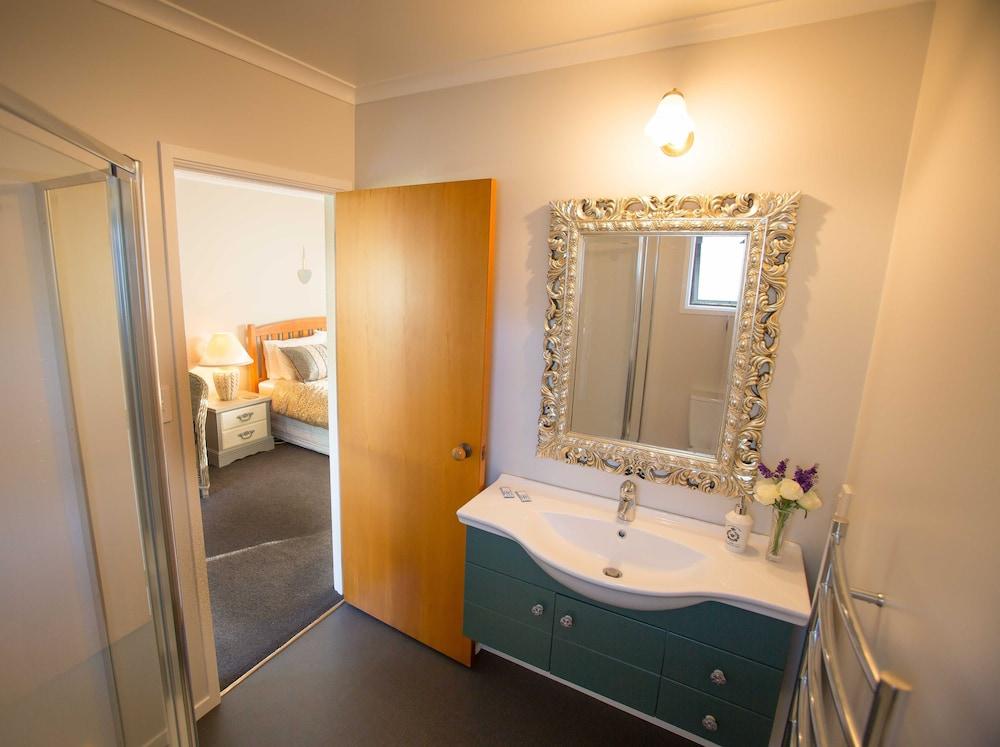 Rolling Hills Country Stay B&B