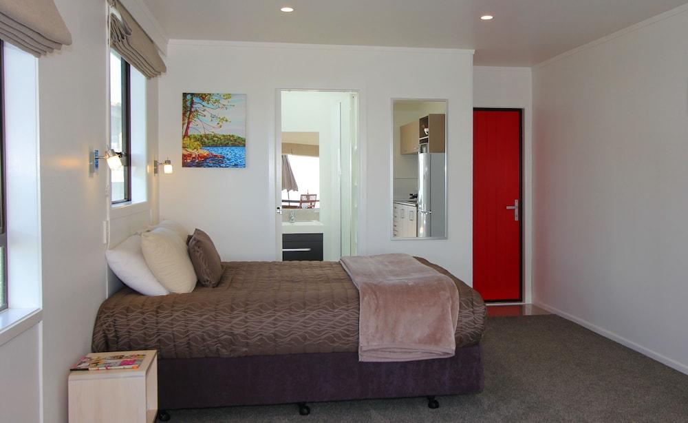 Blue Marlin Apartments