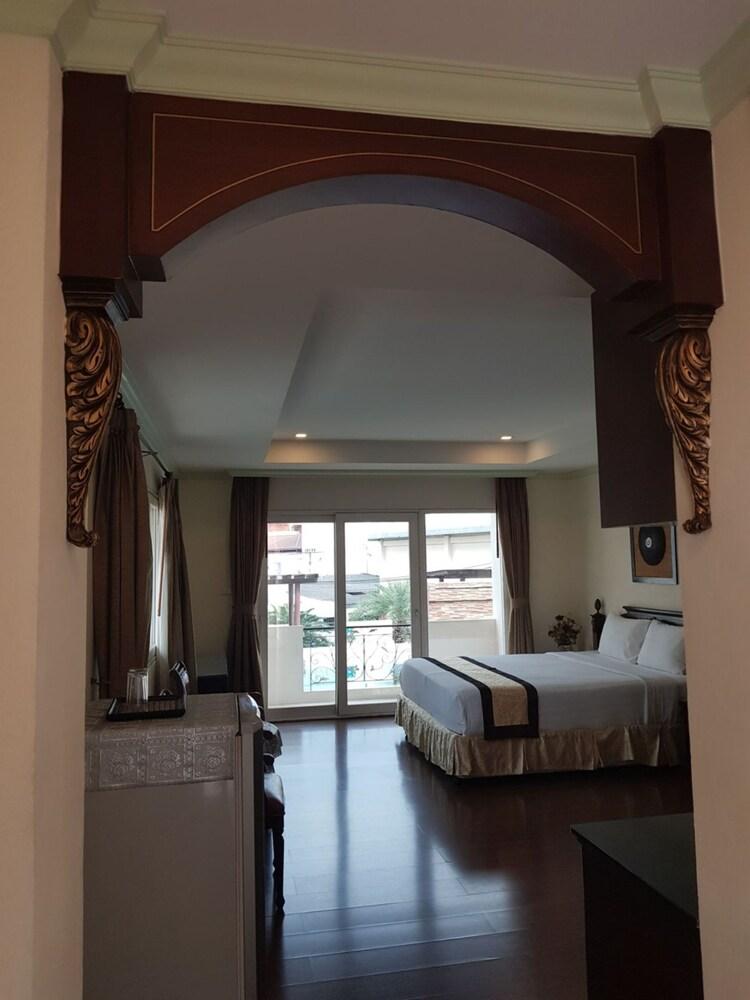 Eurasia Boutique Hotel