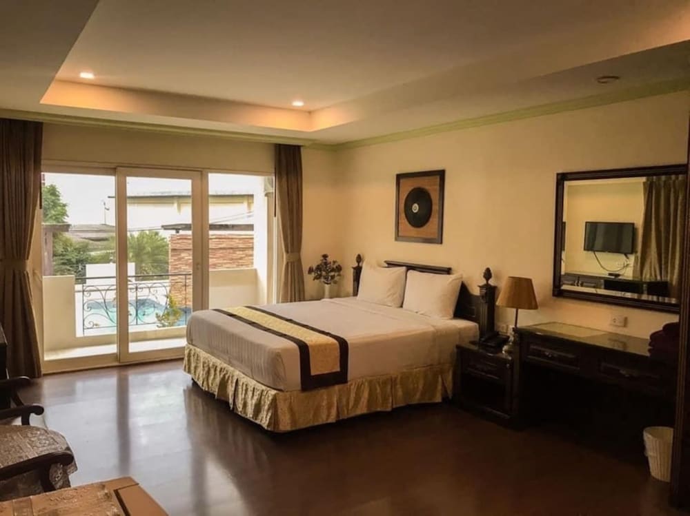 Eurasia Boutique Hotel