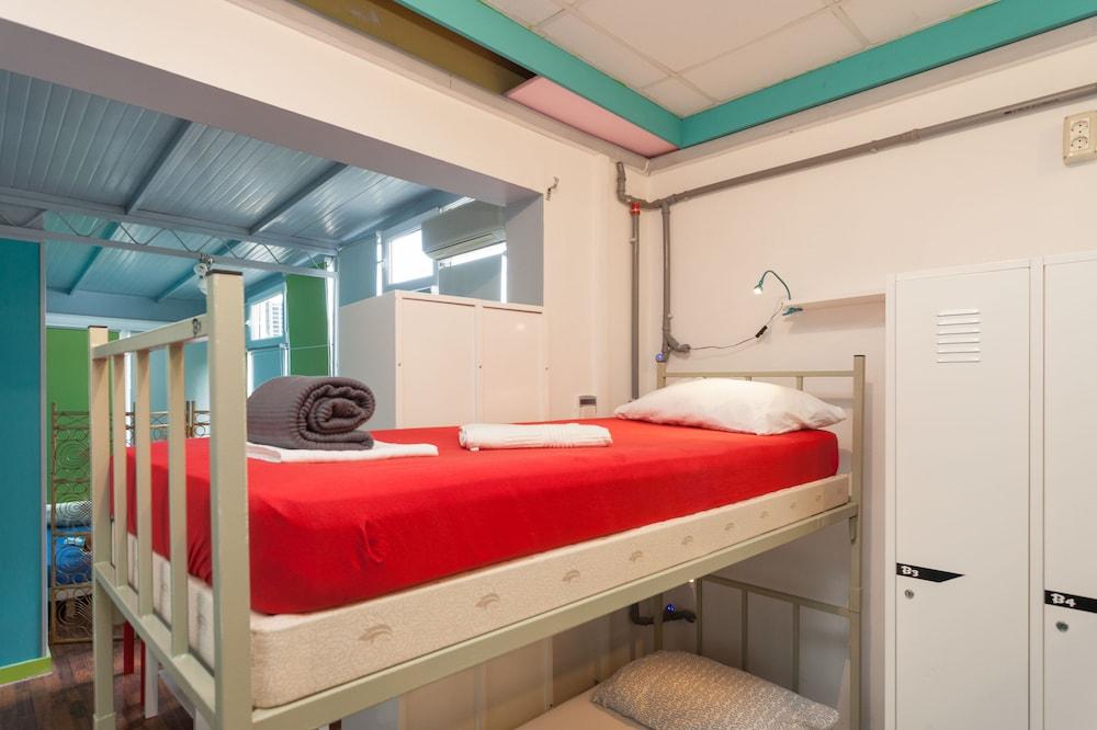 Roundabout Hostel - hostel