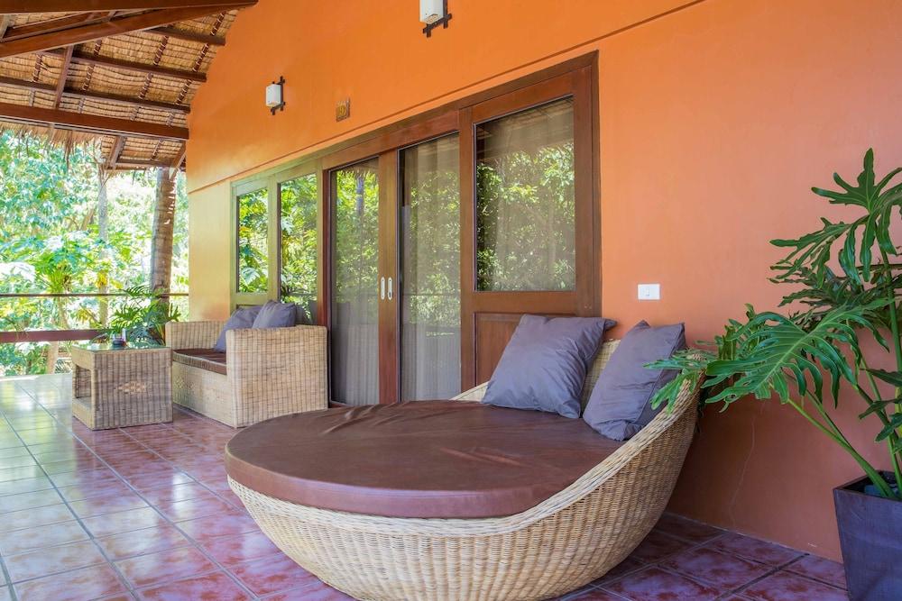 Last Frontier Beach Resort - Adults Only