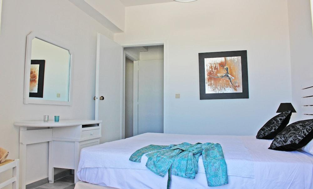 Castello Bianco Aparthotel