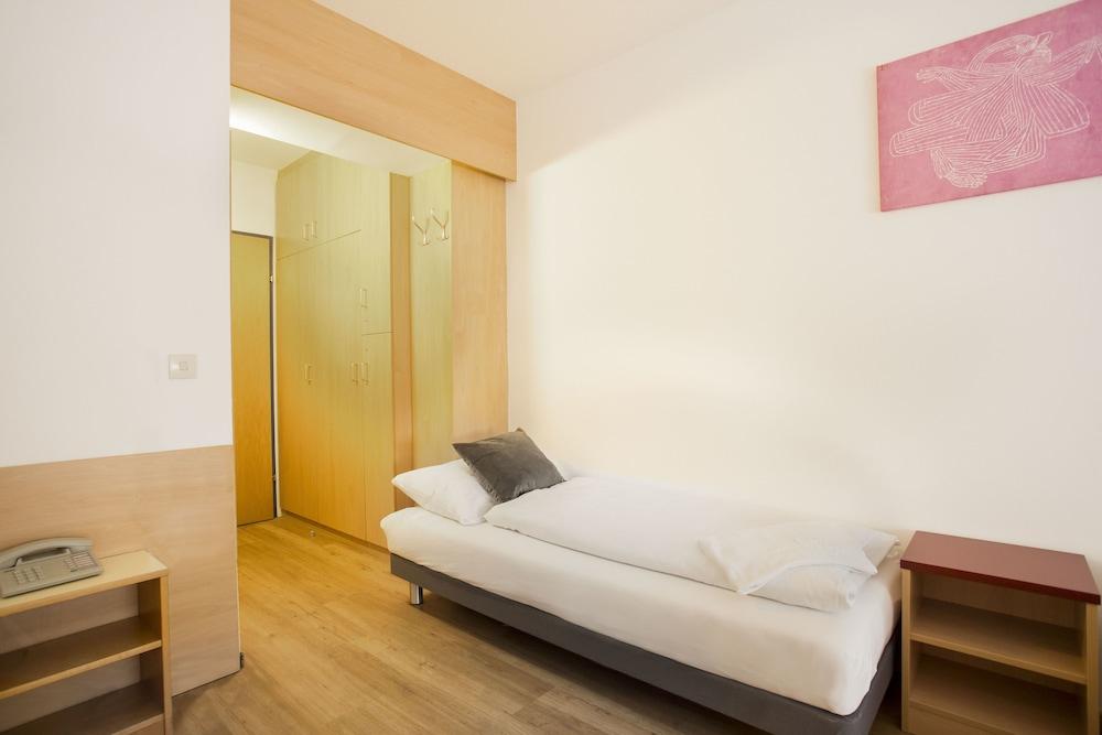 myNext - Westbahnhof Hostel One