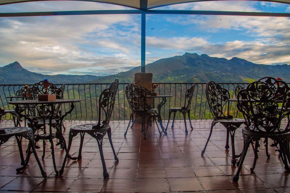 Hotel El Castillo Chinauta