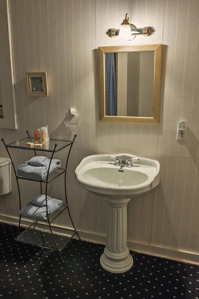 Sylvan Falls Mill B&B