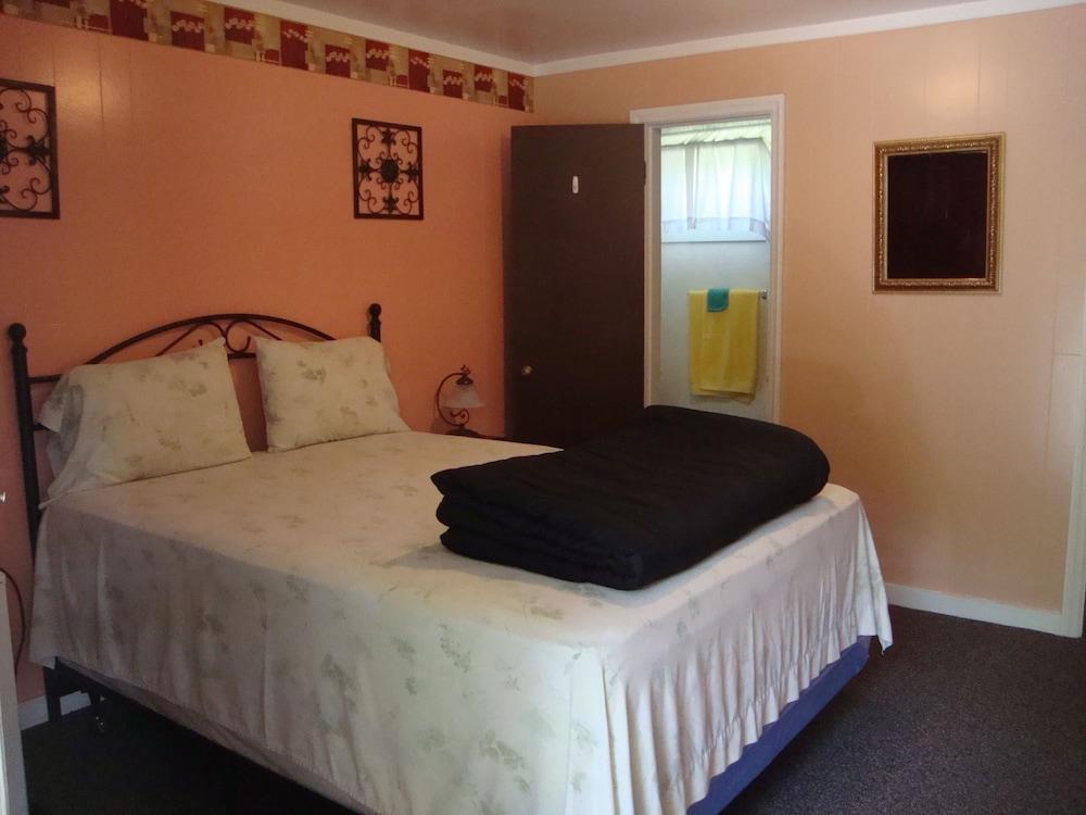 Paradise Resort and Cabins