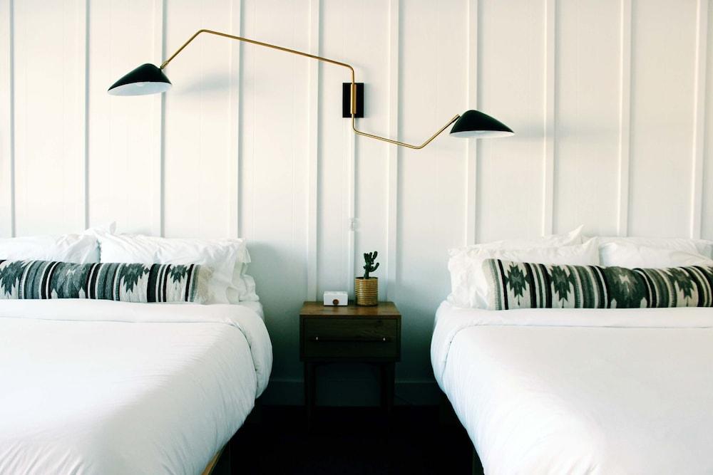 The Amigo Motor Lodge