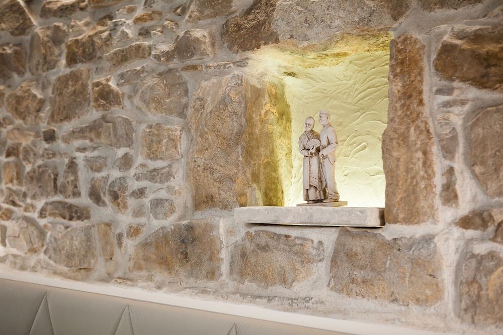 Balatura The Fine Bed & Breakfast