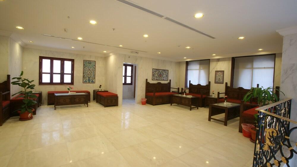 Al Azhar Palace Hotel