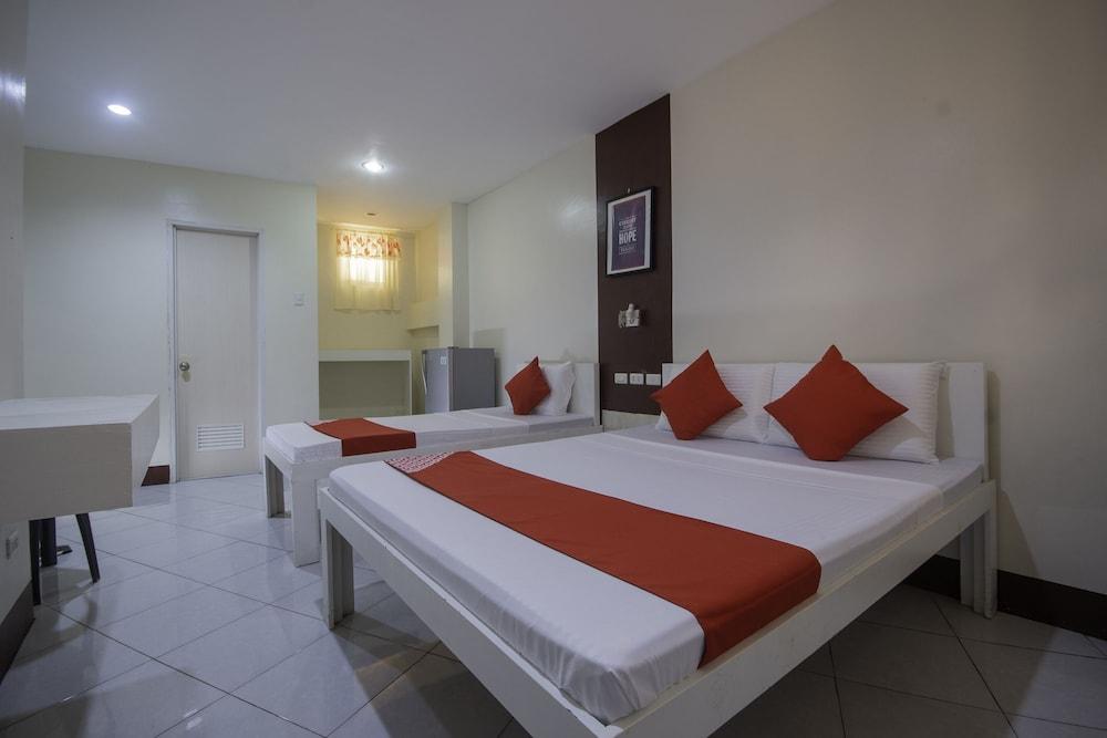 OYO 725 Richdel Resort Hotel