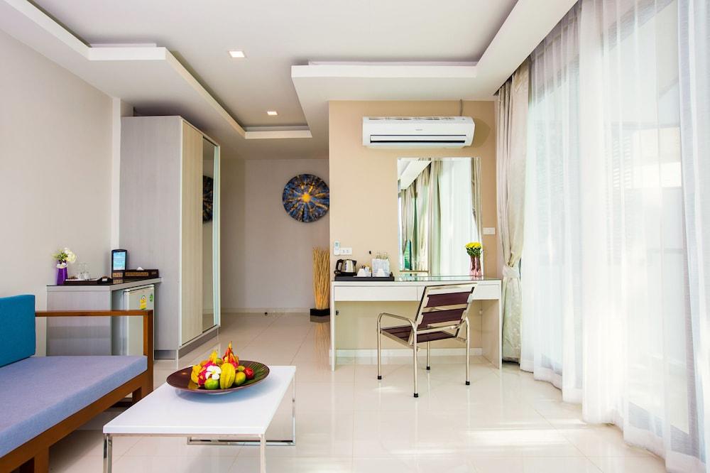 Sunset Beach Hotel - Adults Only