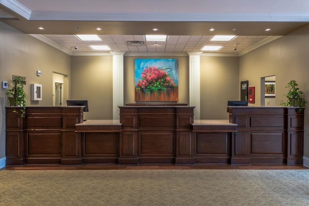 Chateau Saint Denis Hotel