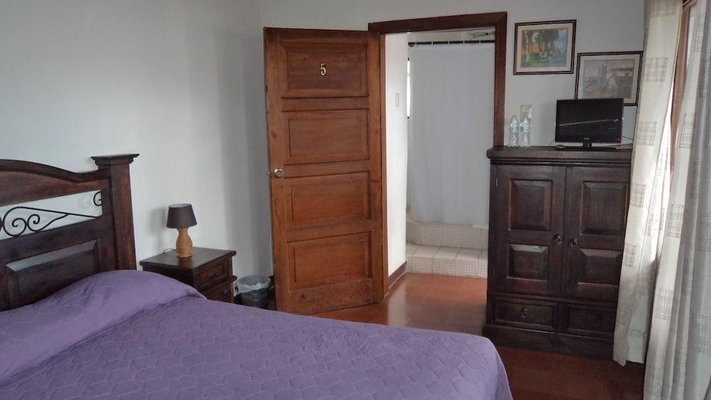 Chez Juanca Hotel Cafe