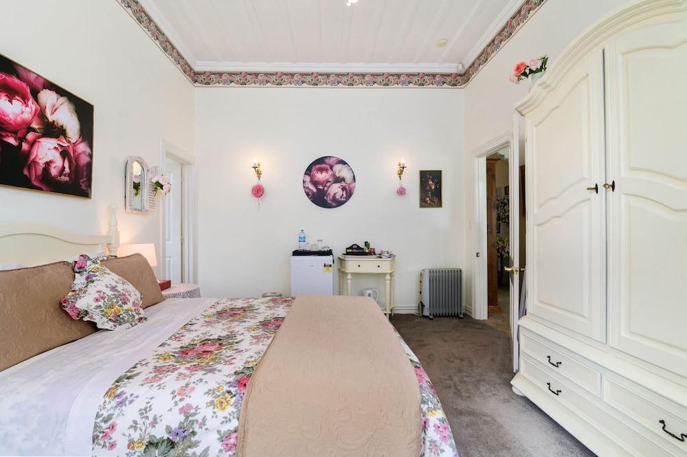 Country Villa Estate