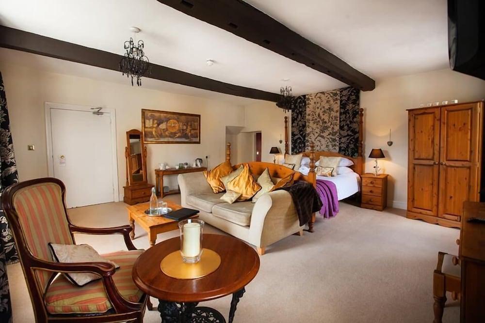 Charles Cotton Hotel