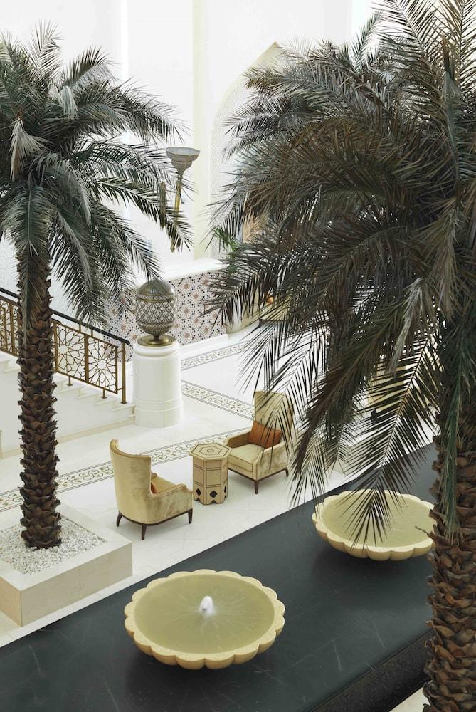 Bab Al Qasr Residence