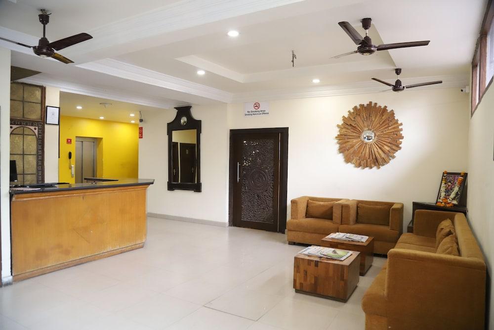 Hotel Residency Palace