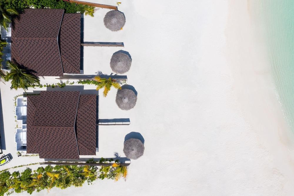 Dhigufaru Island Resort