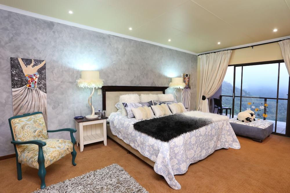 Shangri-La Manor - Adults Only