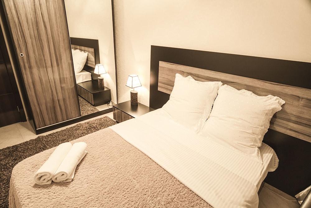 Tbilisi Core: Aquarius