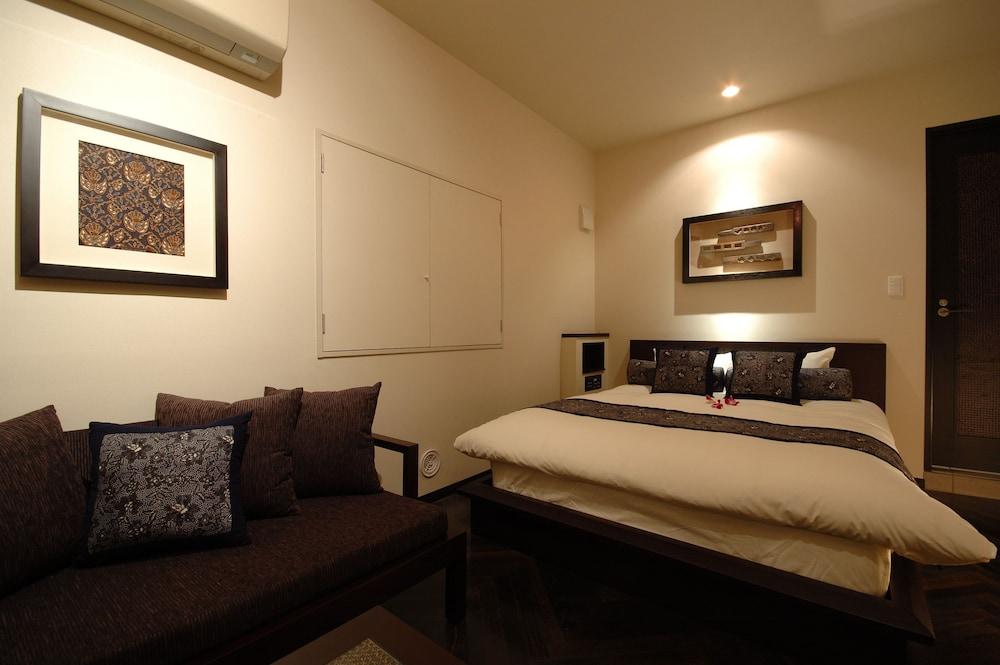 AROMA BARU - Adults only