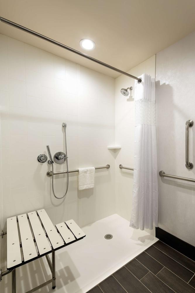 Hampton Inn Morristown, I-81