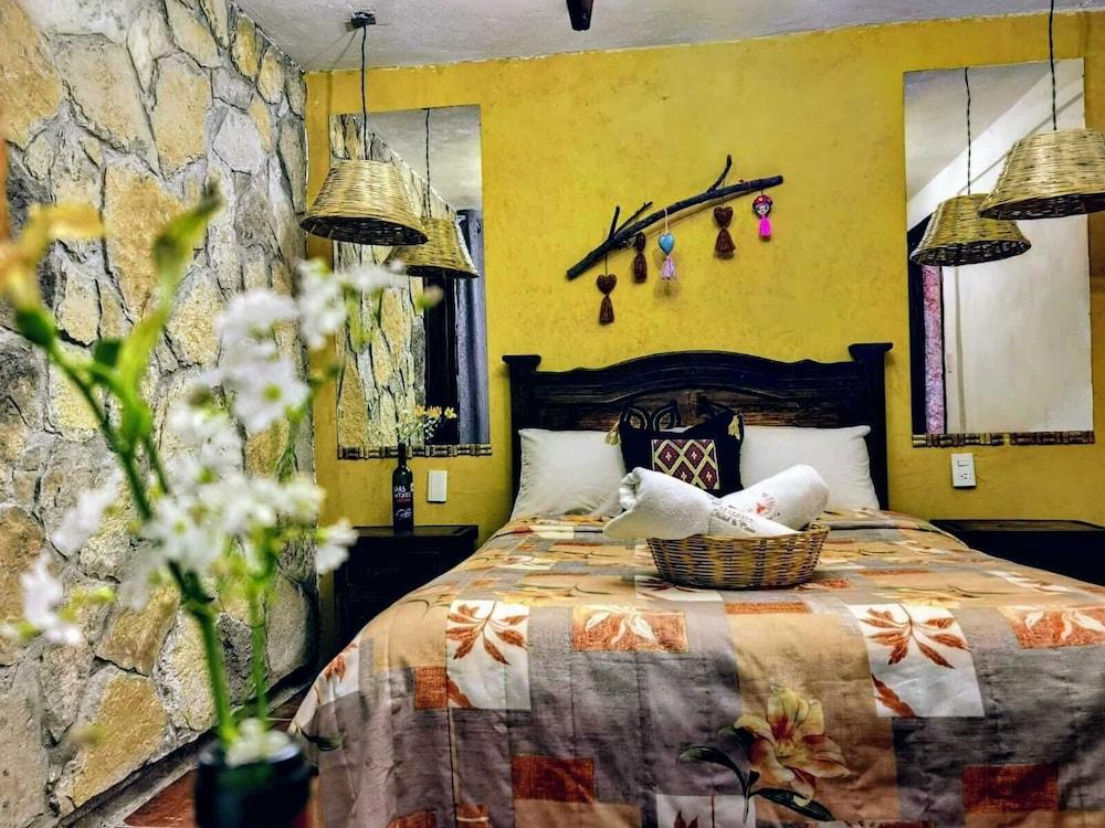 Hotel & Cava La Parroquia