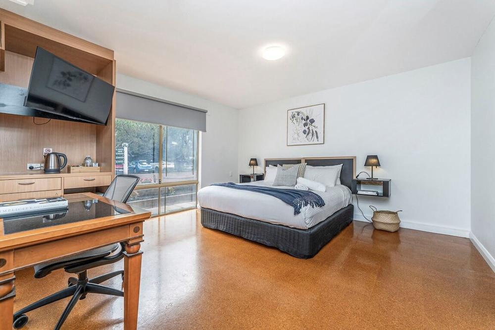 The Swan Valley Hotel