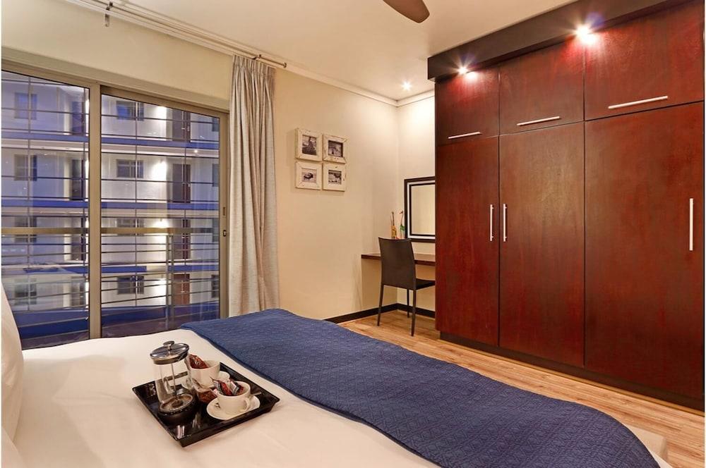 Afribode Acc Adenium Beachfront Apartment