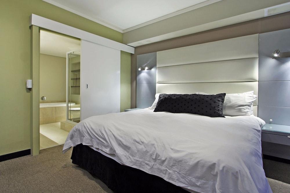 Cape eazi stayz Icon Apartments