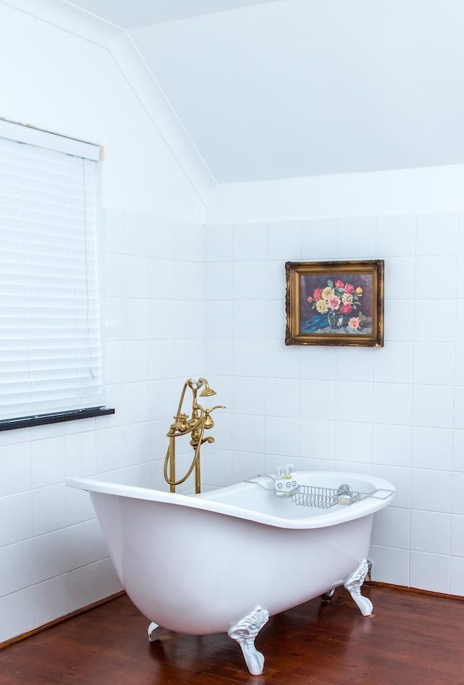 Senate Boutique Guesthouse