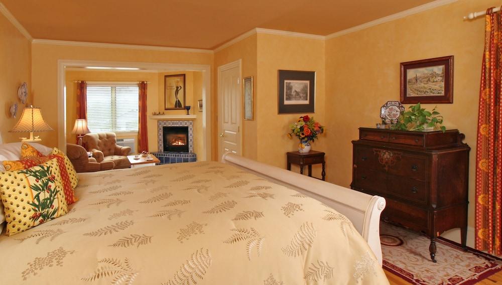 L'Auberge Provencale Inn & Restaurant