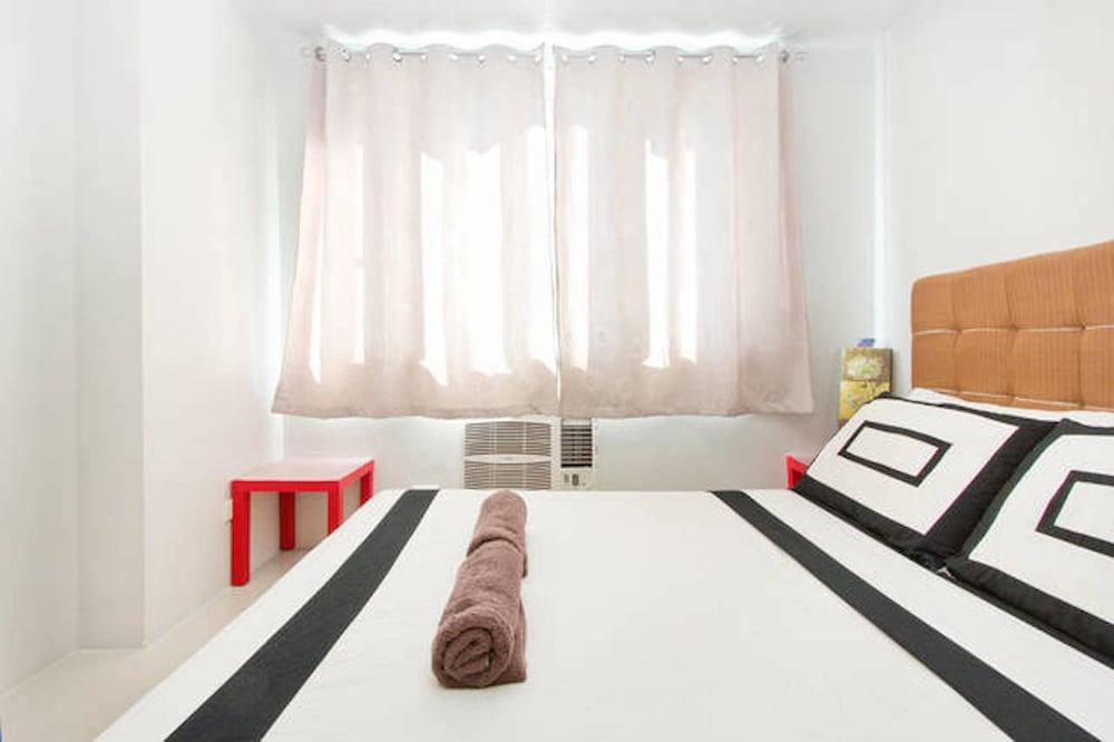 The Concierge at Sea Residences