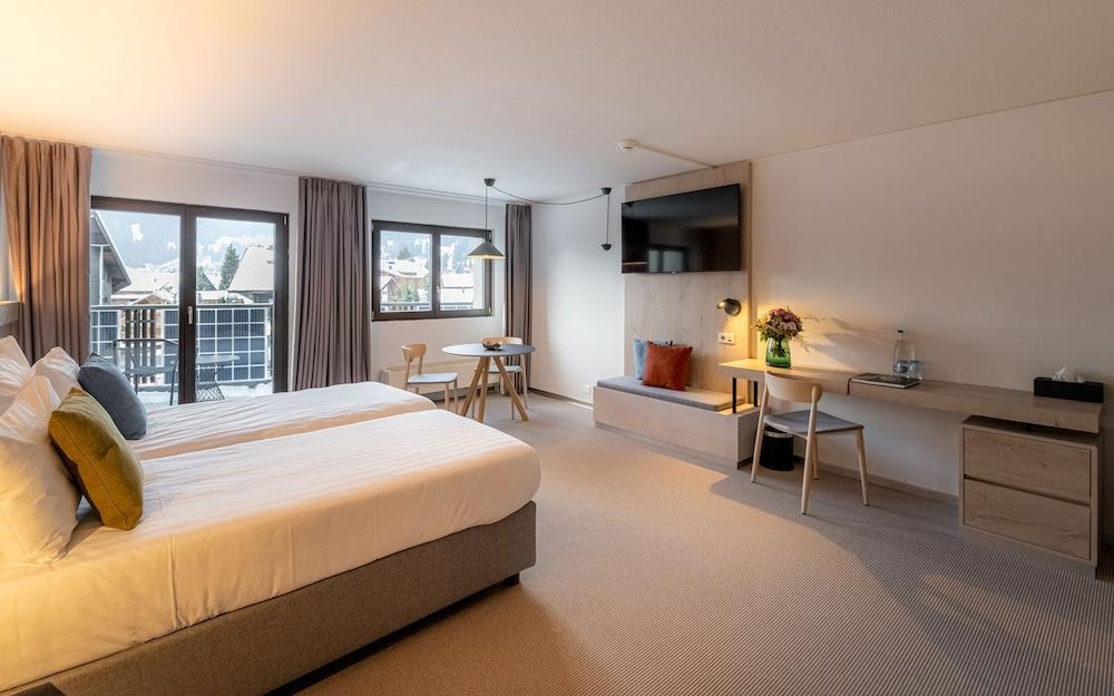 Victoria Hotel & Residence