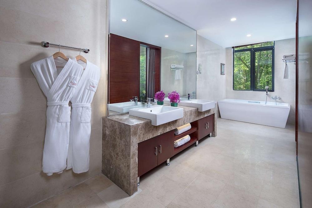 Ramada Xianning Chongyang