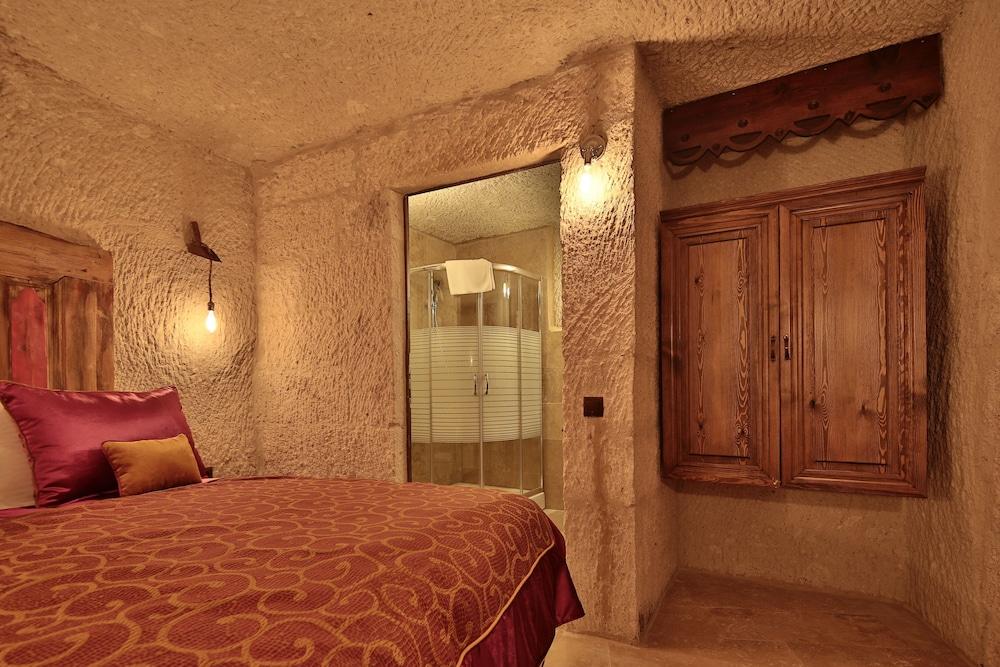 The Owl Cave Hotel