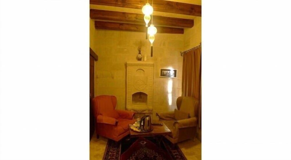 King Cave Hotel by Traveller's