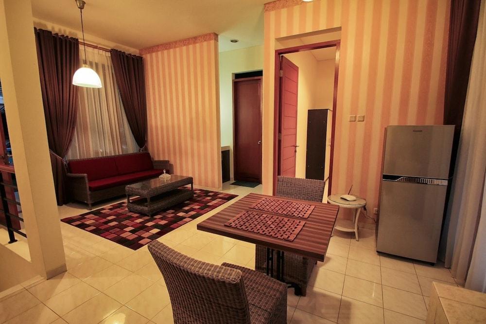 De Reiz Villa Mawar Syariah